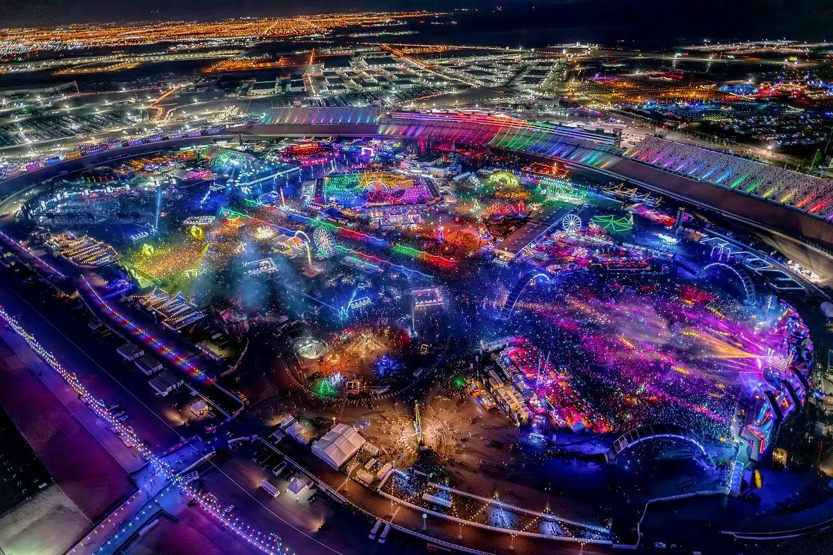 EDC Las Vegas (USA) – 15 najlepších hudobných festivalov po celom svete