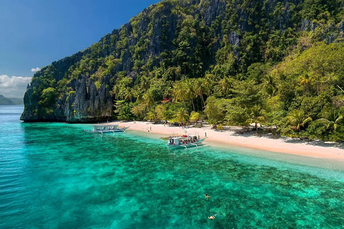 Entalula Beach – Palawan, Philippines - 10 Best Beaches in the World