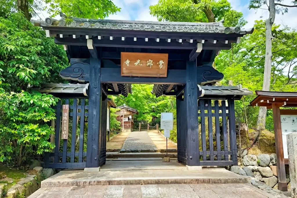 Lesser-Known Pagodas With Zero Crowds