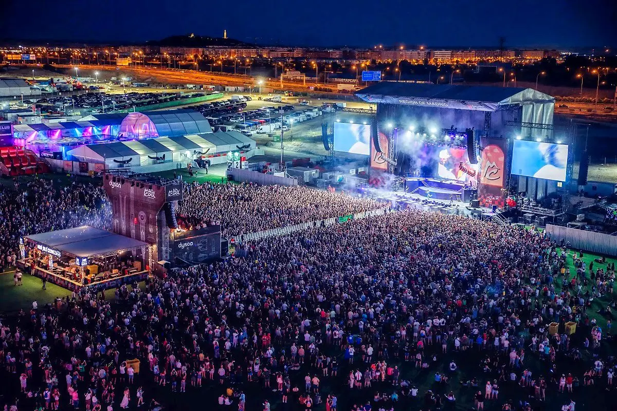 Festivaly, ktoré sa oplatí sledovať v rokoch 2025 – 2026 – 15 najlepších hudobných festivalov po celom svete