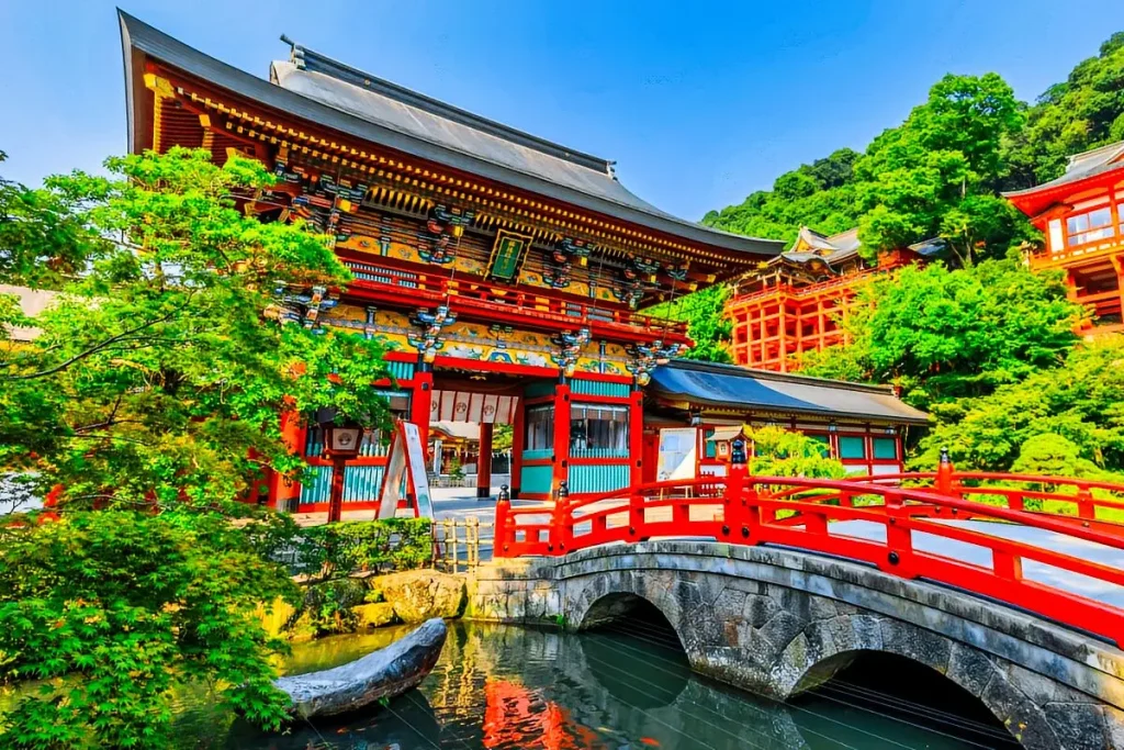 The Early Bird’s Guide to Famous Spots Without Crowds