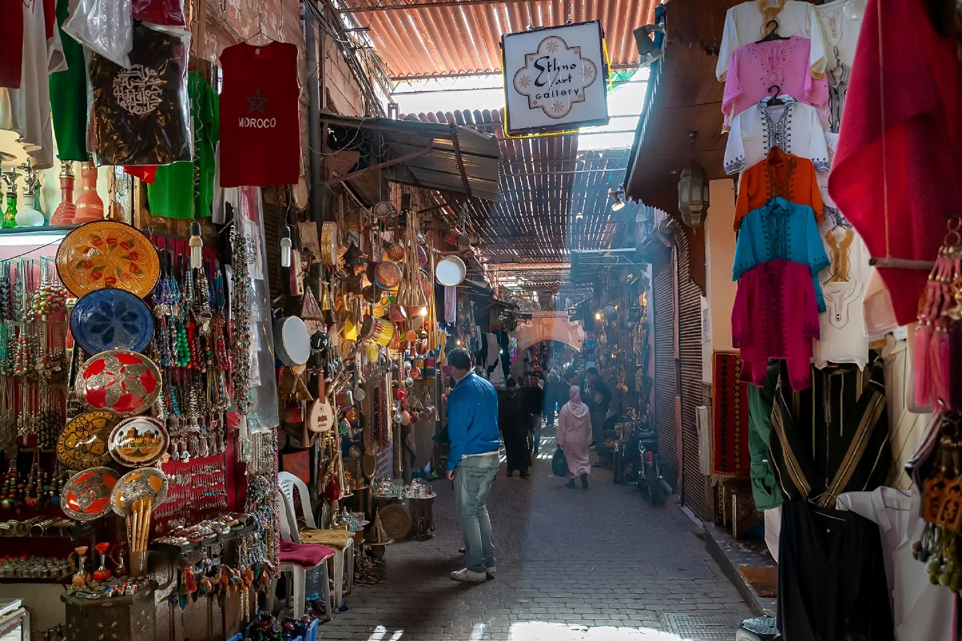 Marrakech Souks — Ultimate Guide to Shopping & Haggling